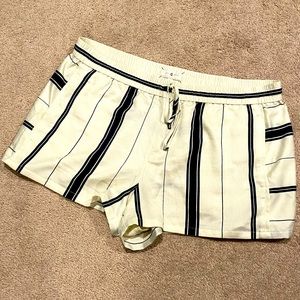 Lou & Grey casual shorts
